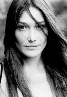   (Carla Bruni)
