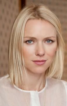   (Naomi Watts)