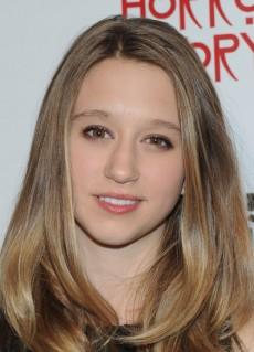   (Taissa Farmiga)