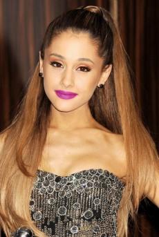   (Ariana Grande)