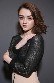   (Maisie Williams)