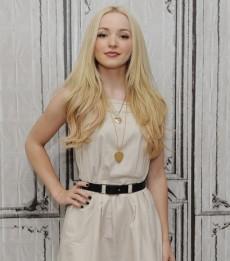   (Dove Cameron)