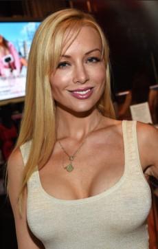   (Kayden Kross)