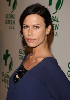   (Rhona Mitra)