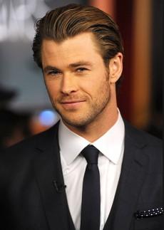   (Chris Hemsworth)